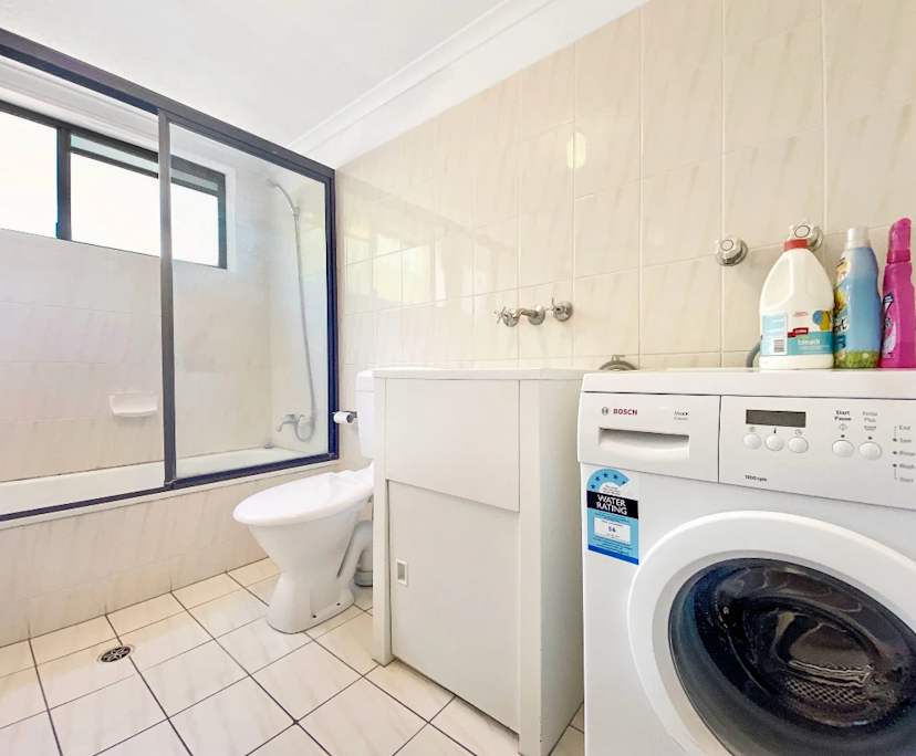 Furnished room with own bathroom