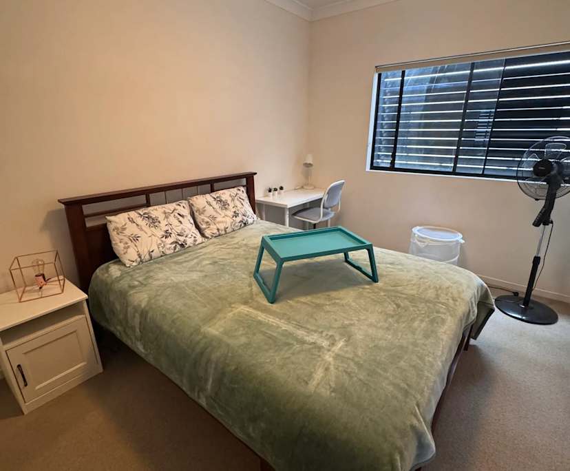 $350, Flatshare, 2 bathrooms, East Brisbane QLD 4169
