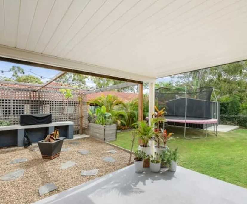 Room in a share house