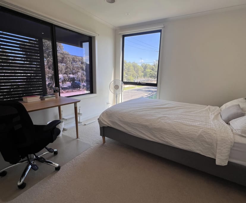 Furnished room in a share house