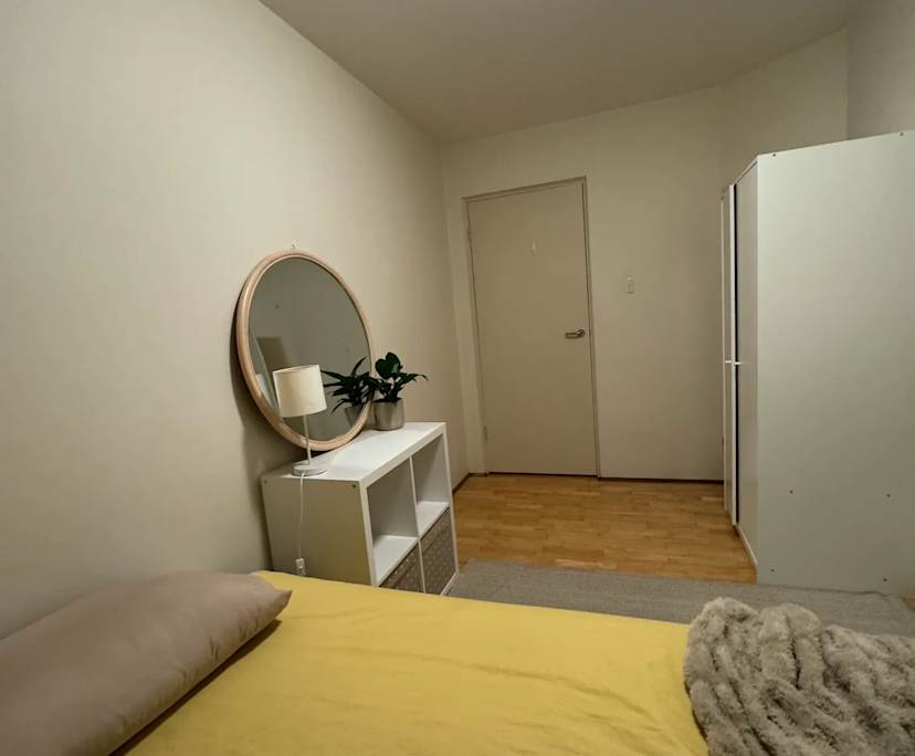 Furnished room in a flatshare