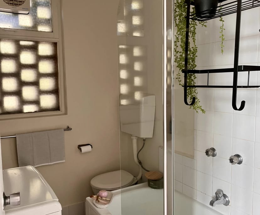 $390, Flatshare, 2 bathrooms, South Yarra VIC 3141