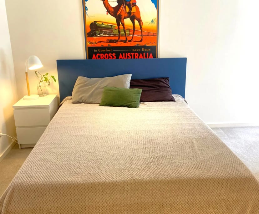 Furnished room in a flatshare