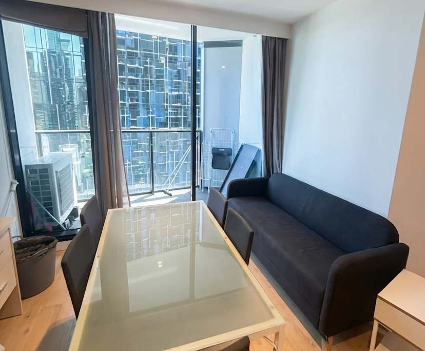 $780, Whole-property, 2 bathrooms, Melbourne VIC 3000