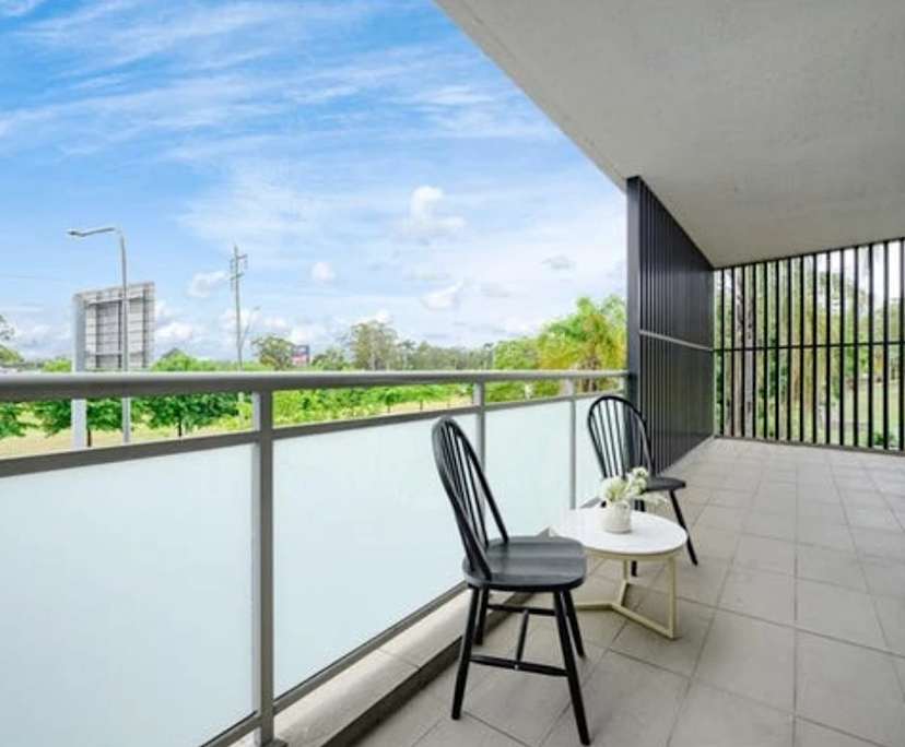 $795, Whole-property, 2 bathrooms, Warwick Farm NSW 2170