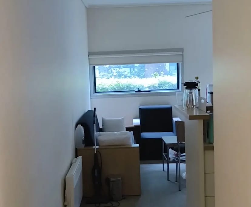 Furnished room in a flatshare