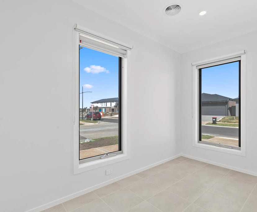 $200, Share-house, 3 bathrooms, Melton South VIC 3338