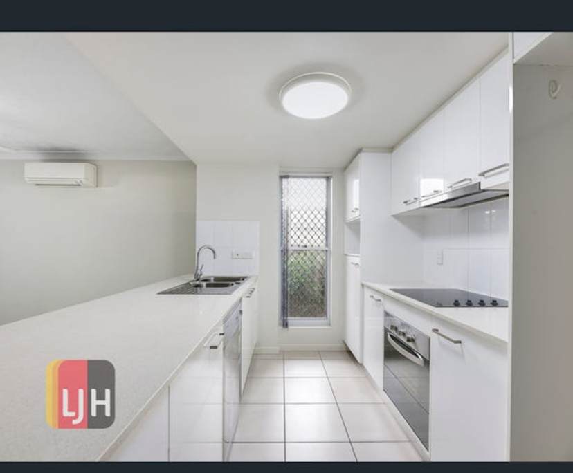 $375, Flatshare, 2 bathrooms, Clayfield QLD 4011