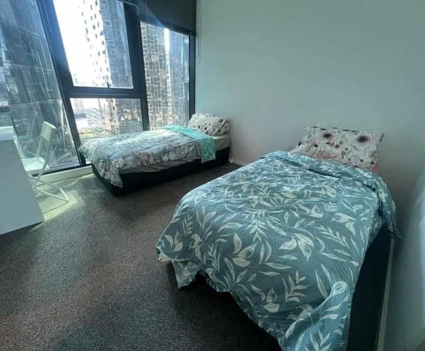 Furnished room in a flatshare