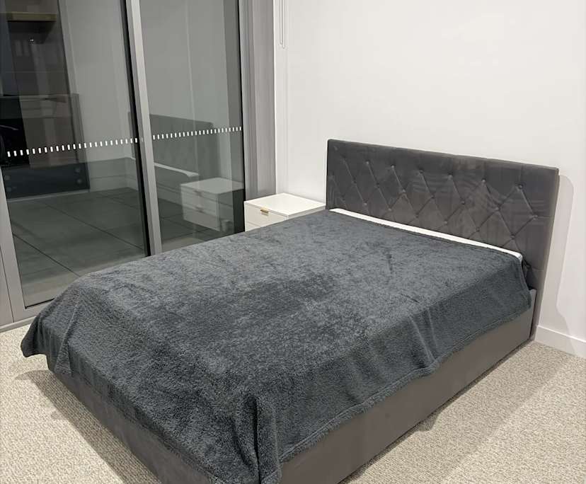 Furnished room with own bathroom
