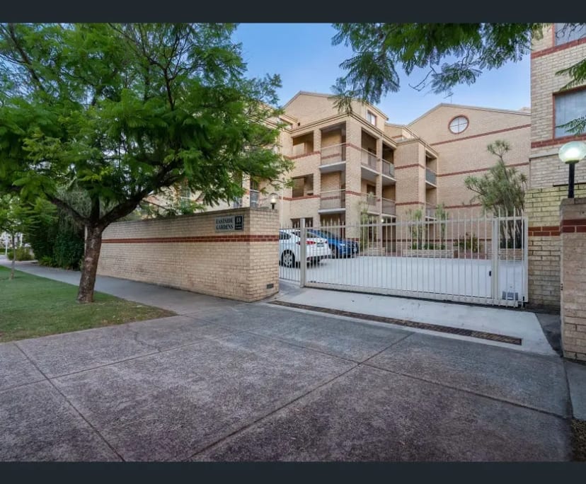 Room for Rent in East Perth, Perth 320, Furnished...