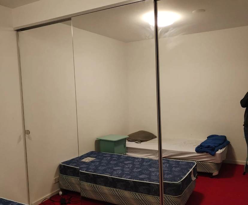 Furnished room in a flatshare