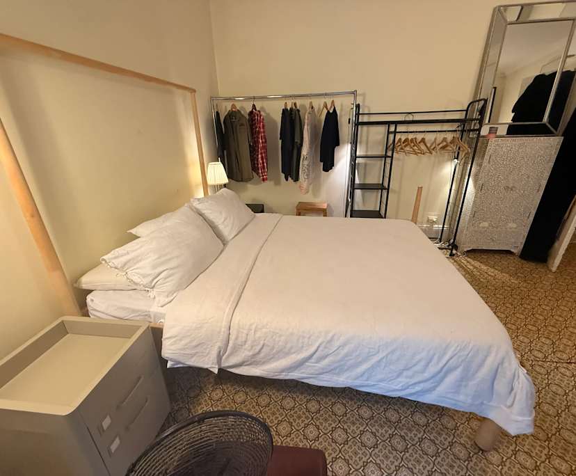 Furnished room in a share house