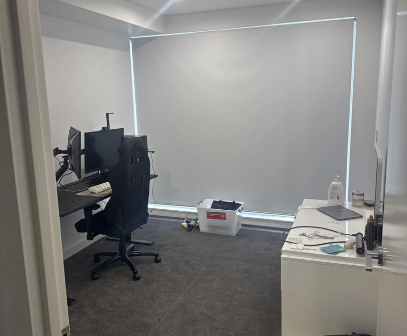 Unfurnished room in a flatshare