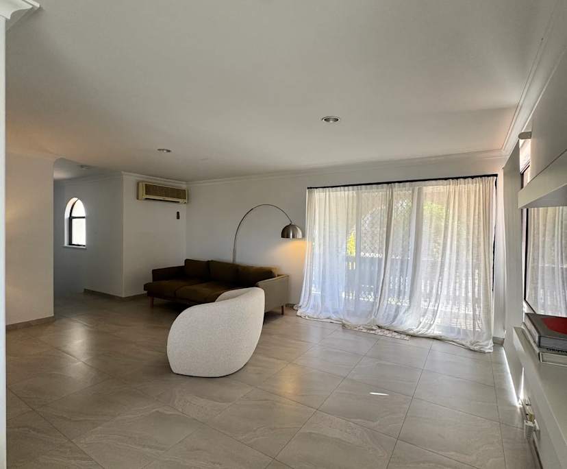 Unfurnished room in a share house