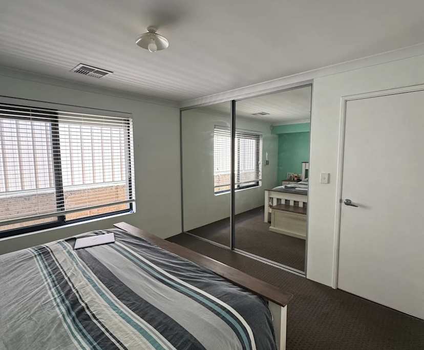 Whole property with 3 rooms for rent