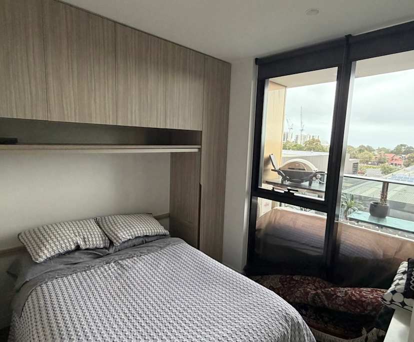 Furnished room in a flatshare