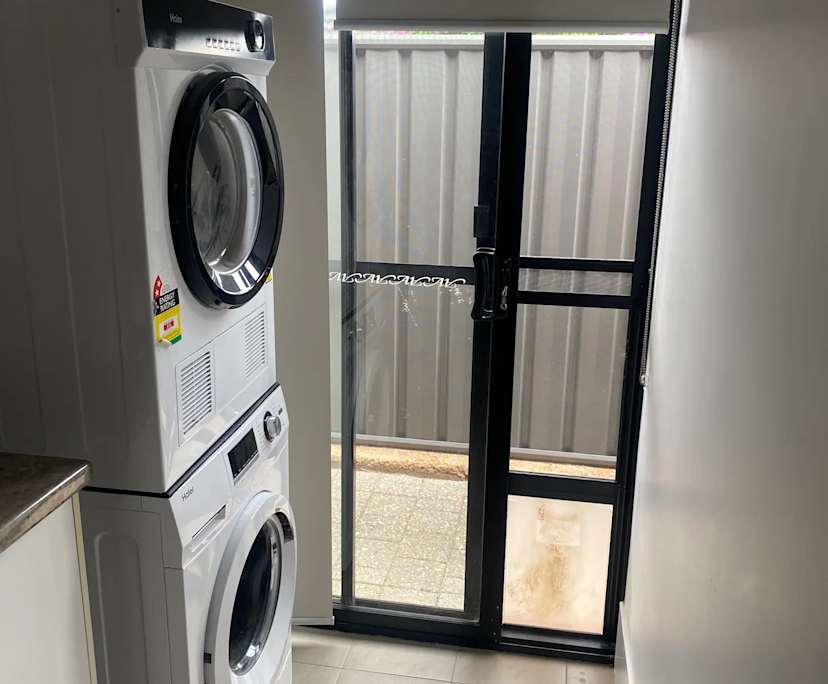 $375, Share-house, 4 bathrooms, Banksia Grove WA 6031