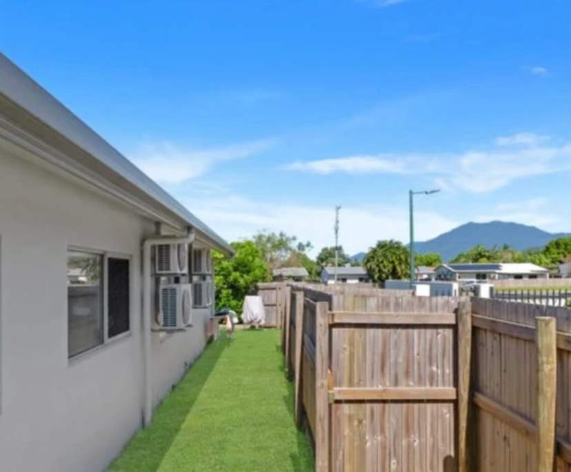 $400, Share-house, 3 bathrooms, White Rock QLD 4868