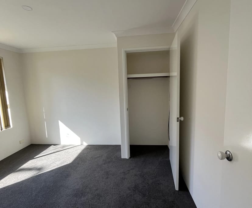 Unfurnished room in a share house