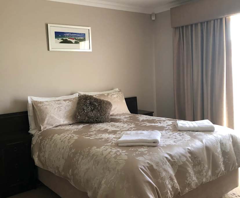 Whole property with 1 room for rent