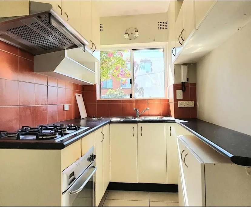 Unfurnished room in a flatshare