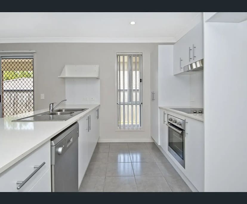 $400, Share-house, 3 bathrooms, Ormeau QLD 4208