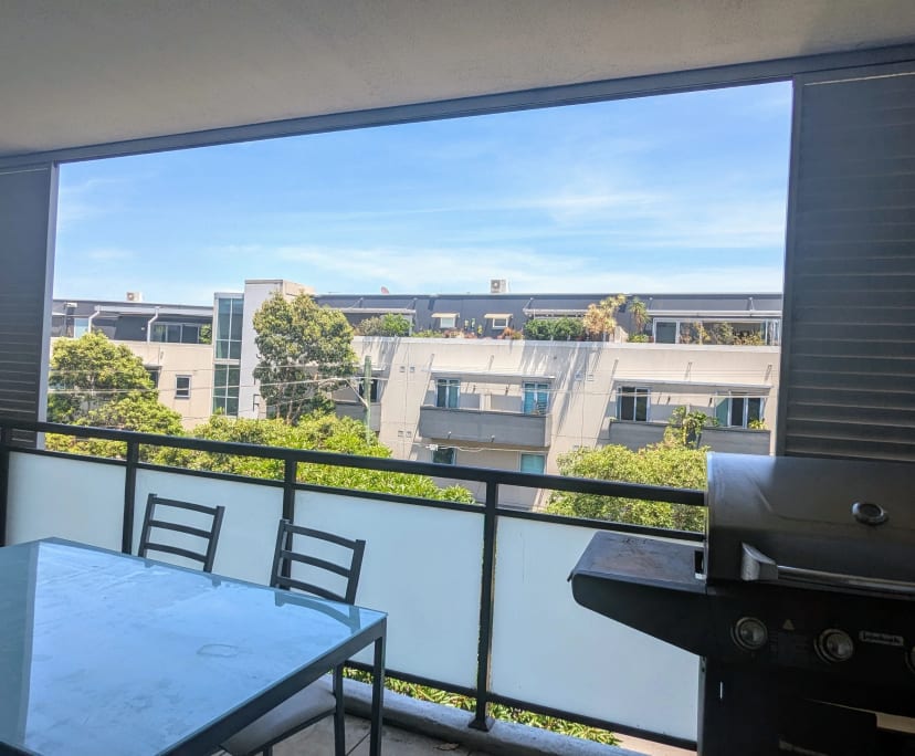 Whole property with 2 rooms for rent