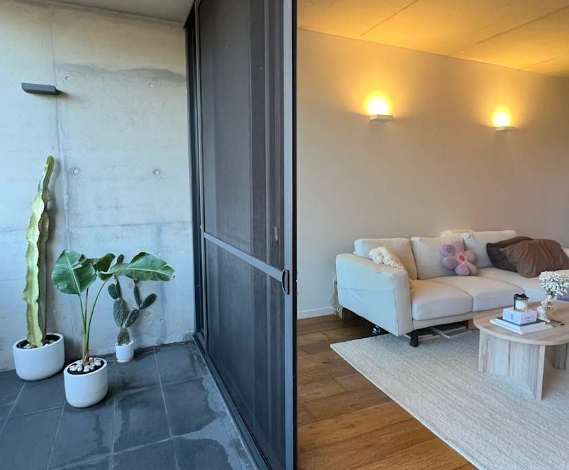 Whole property with 1 room for rent