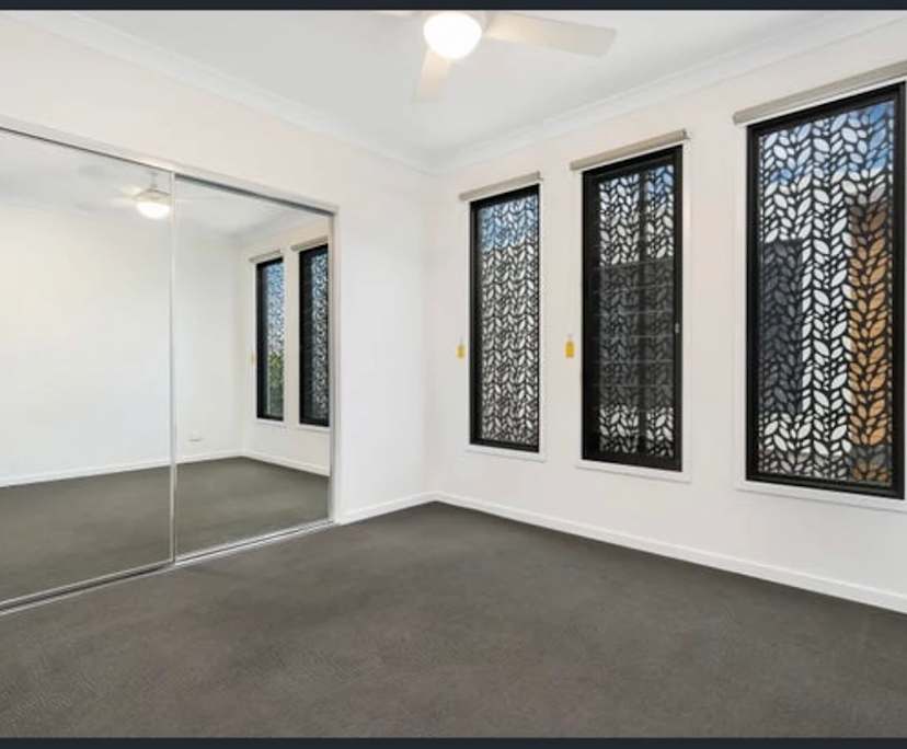Unfurnished room in a share house