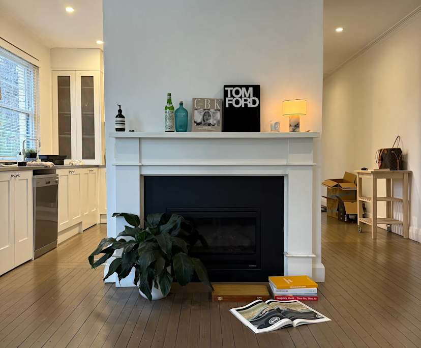 Unfurnished room in a flatshare