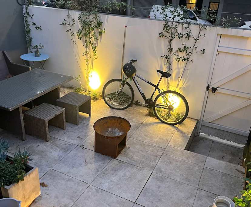 Furnished room in a share house
