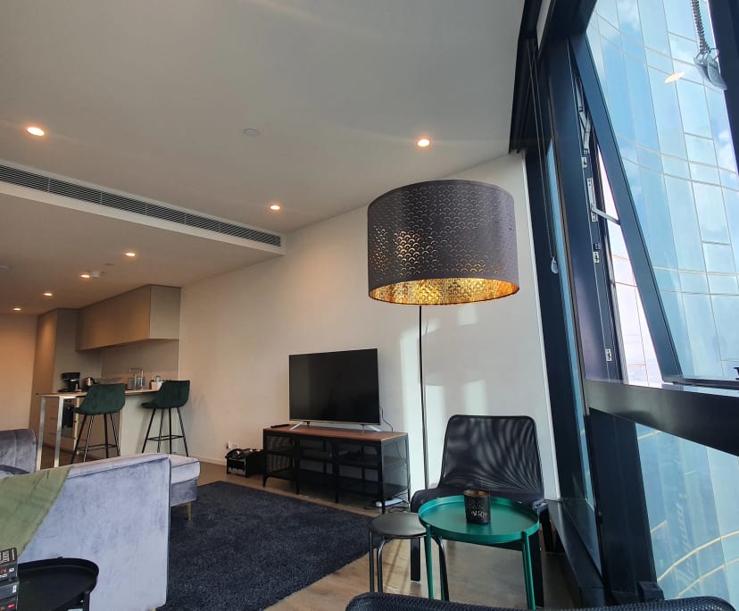 Furnished room with ensuite in a flatshare