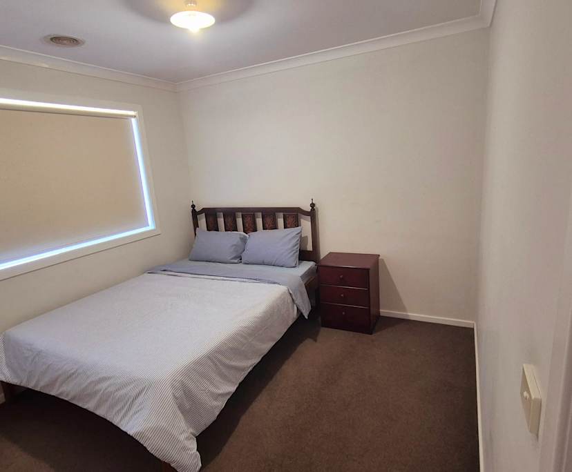 $250, Share-house, 3 bathrooms, Deer Park VIC 3023