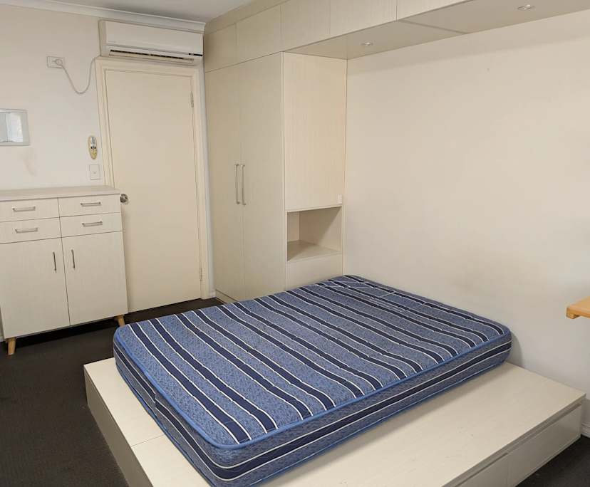 Room with ensuite in a share house
