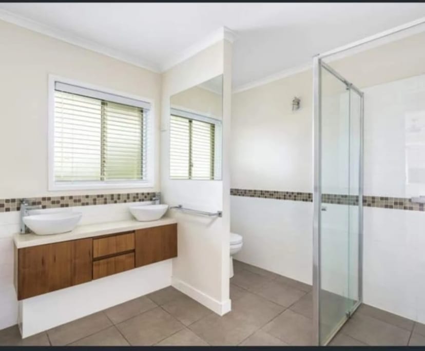 $280, Share-house, 4 bathrooms, Hope Island QLD 4212