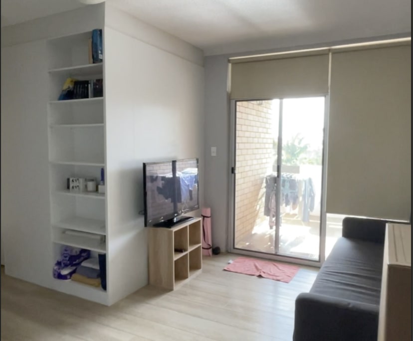Room for Rent in Chatswood, NSW 260, Furnished, S...
