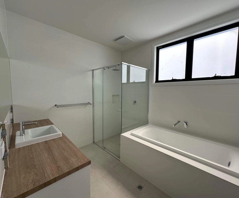 $290, Share-house, 3 bathrooms, Camden Park SA 5038