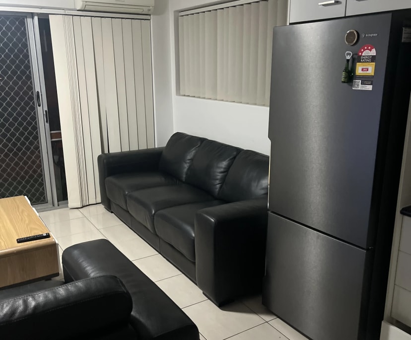 $300, Flatshare, 2 bathrooms, Toowong QLD 4066