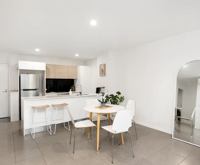 $400, Flatshare, 2 bathrooms, Bundall QLD 4217