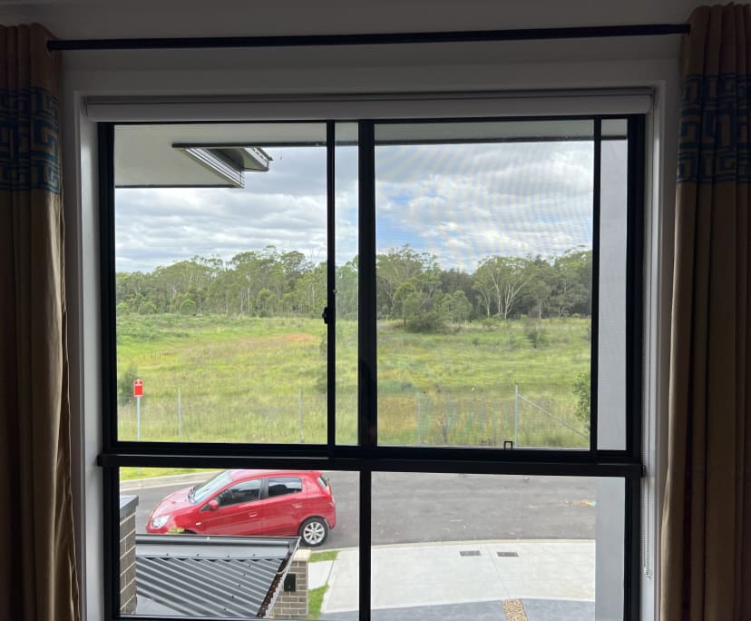 $210, Homestay, 3 bathrooms, Jordan Springs NSW 2747