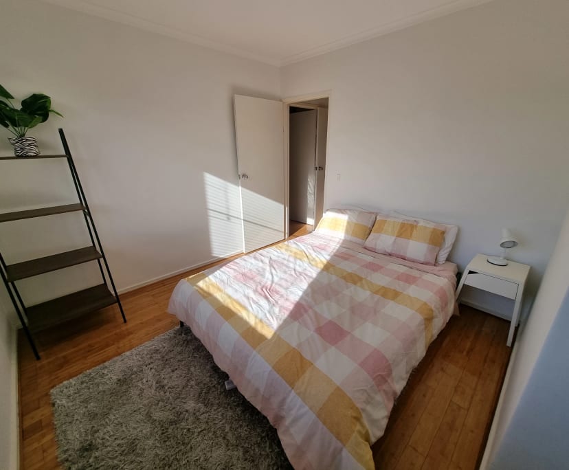 Furnished room in a flatshare