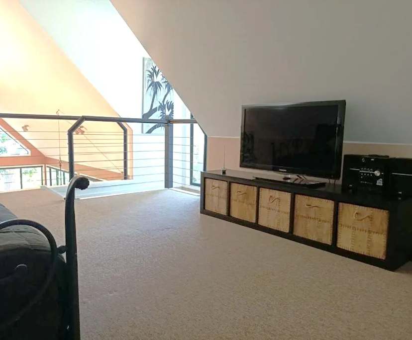 $1,500, 1-bed, 1 bathroom, Macleay Island QLD 4184