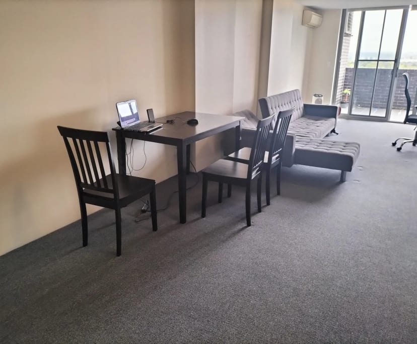 Furnished room in a flatshare