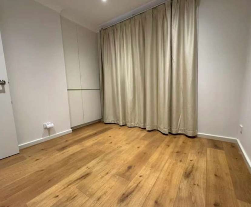Unfurnished room in a share house