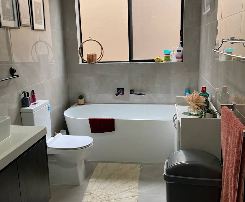 Furnished room in a share house
