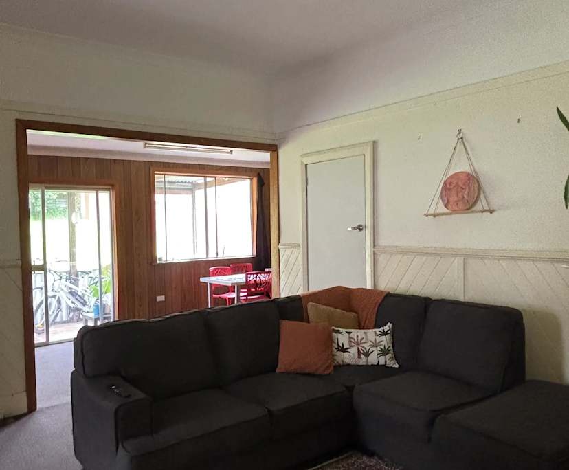$210, Share-house, 3 bathrooms, Adamstown NSW 2289