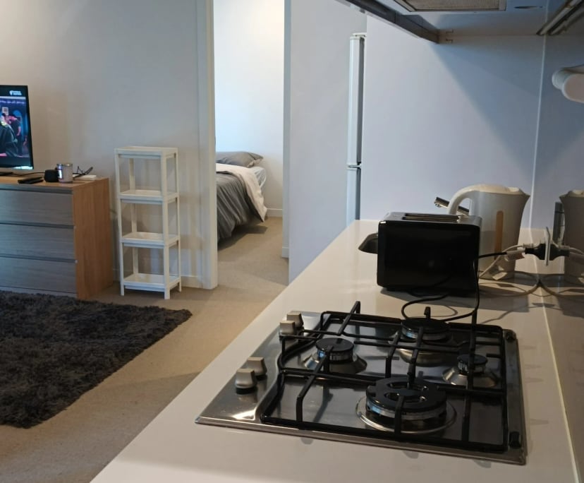 Furnished room in a flatshare
