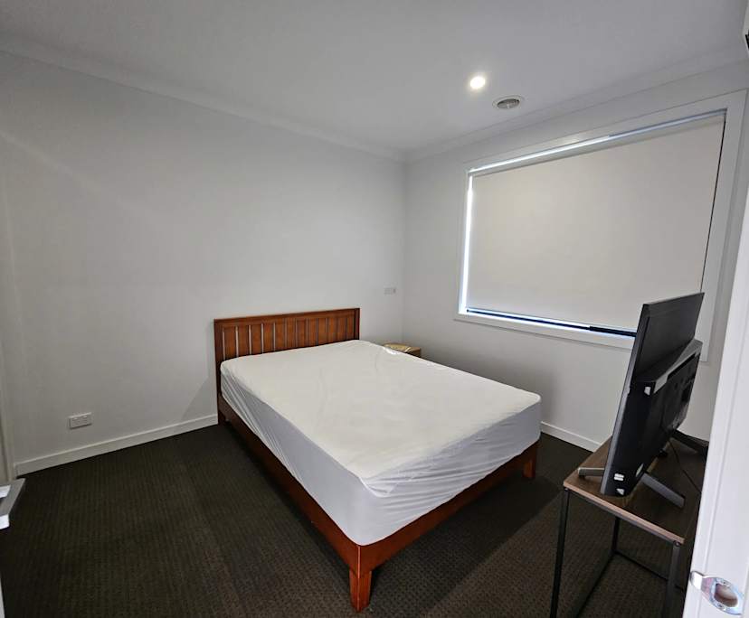 Furnished room with own bathroom