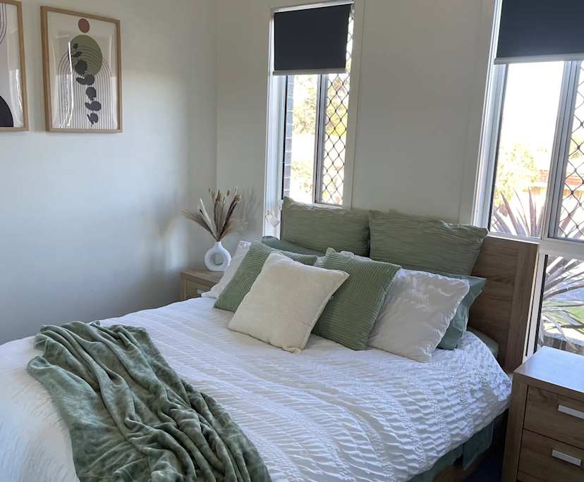 Unfurnished room with own bathroom